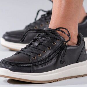 NEW Billy Comfort Low Top Sneaker Size 9M
